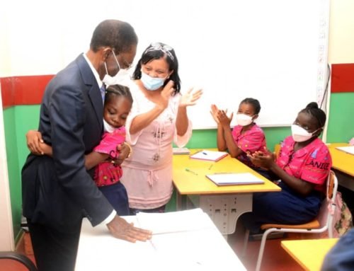 El Jefe de Estado visita algunos centros educativos de Malabo